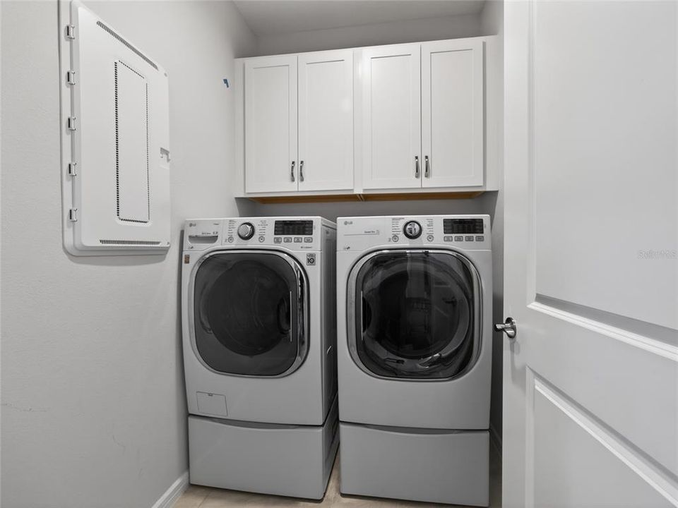 For Sale: $345,000 (2 beds, 2 baths, 1404 Square Feet)