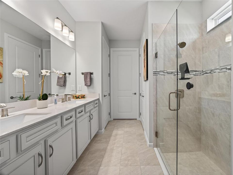 For Sale: $345,000 (2 beds, 2 baths, 1404 Square Feet)