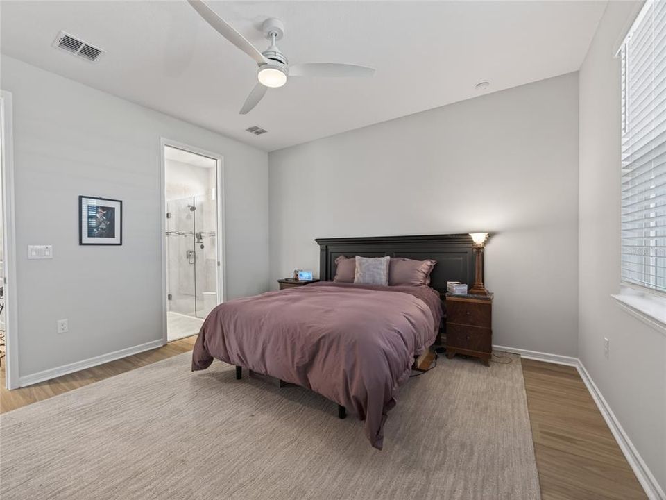 For Sale: $345,000 (2 beds, 2 baths, 1404 Square Feet)
