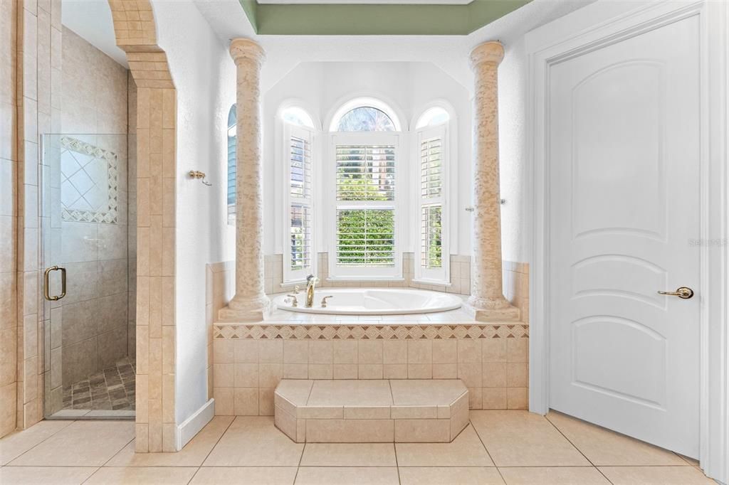 For Sale: $1,100,000 (4 beds, 5 baths, 3810 Square Feet)
