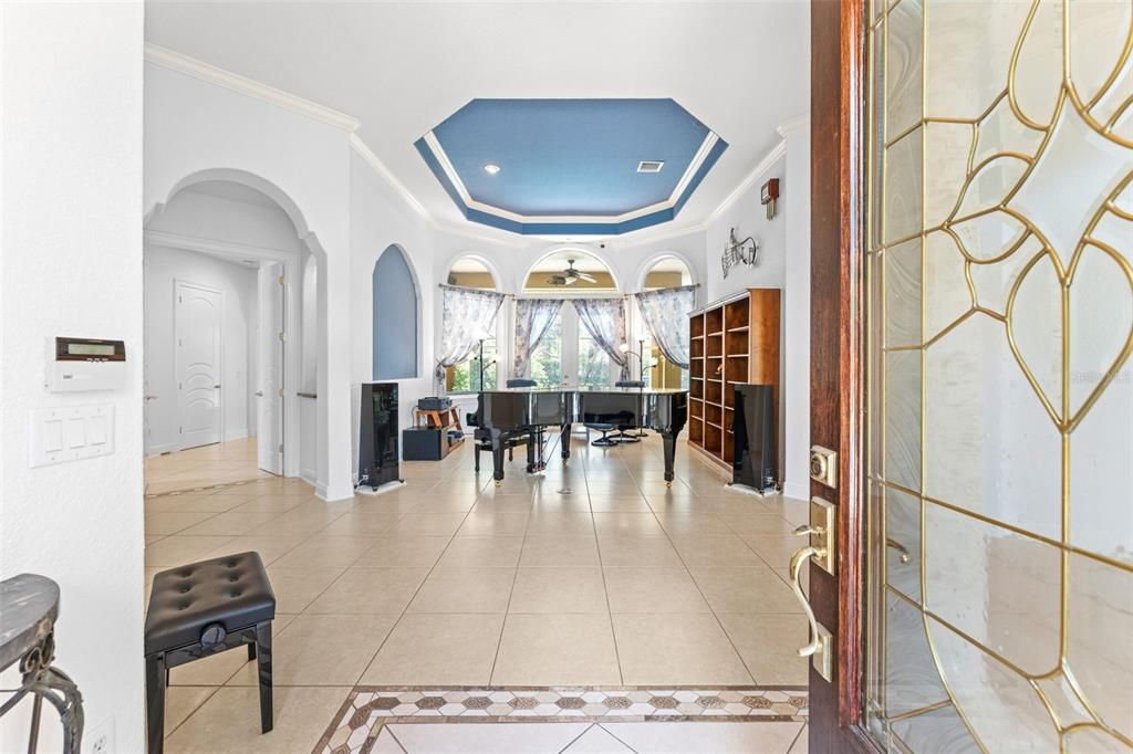 For Sale: $1,100,000 (4 beds, 5 baths, 3810 Square Feet)