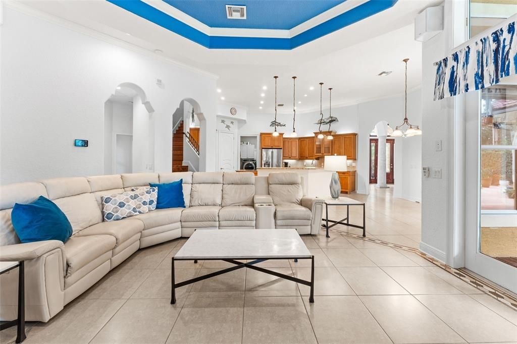 For Sale: $1,100,000 (4 beds, 5 baths, 3810 Square Feet)