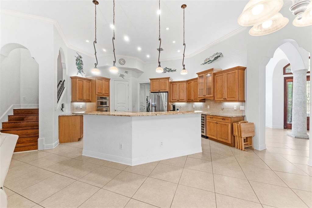 For Sale: $1,100,000 (4 beds, 5 baths, 3810 Square Feet)