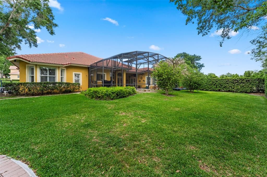 For Sale: $1,100,000 (4 beds, 5 baths, 3810 Square Feet)