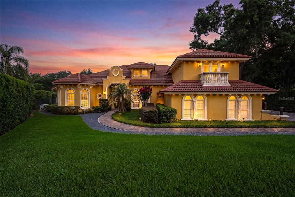 For Sale: $1,100,000 (4 beds, 5 baths, 3810 Square Feet)