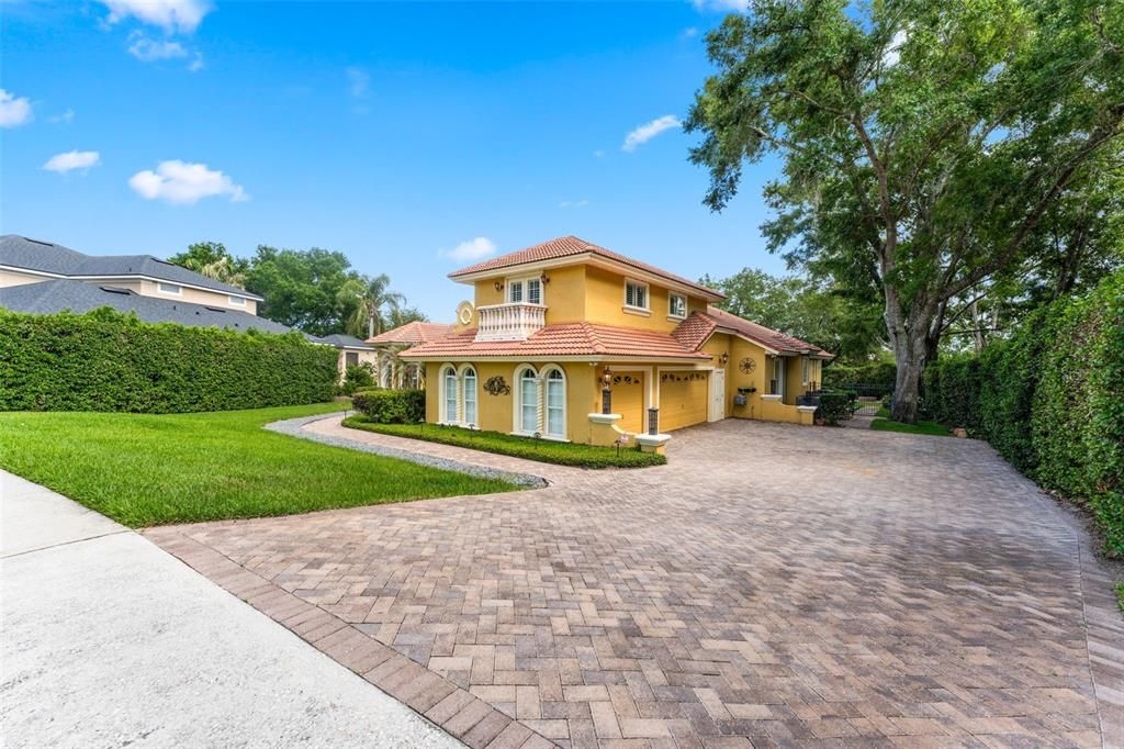 For Sale: $1,100,000 (4 beds, 5 baths, 3810 Square Feet)