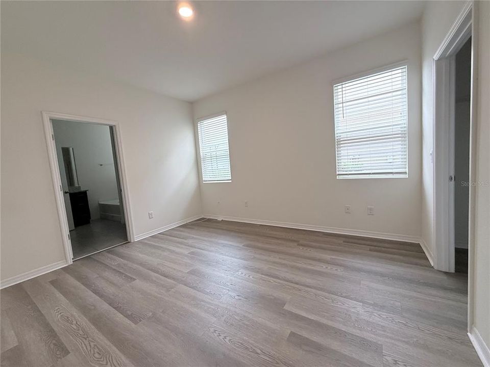В аренду: $3,650 (7 спален, 5 ванн, 3626 Квадратных фут)
