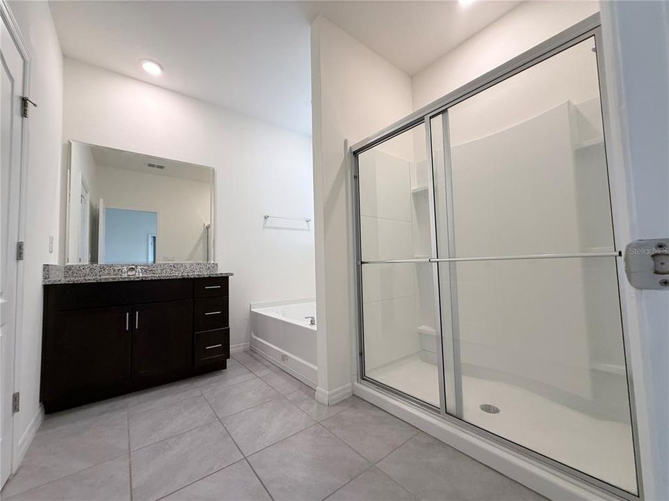 В аренду: $3,650 (7 спален, 5 ванн, 3626 Квадратных фут)