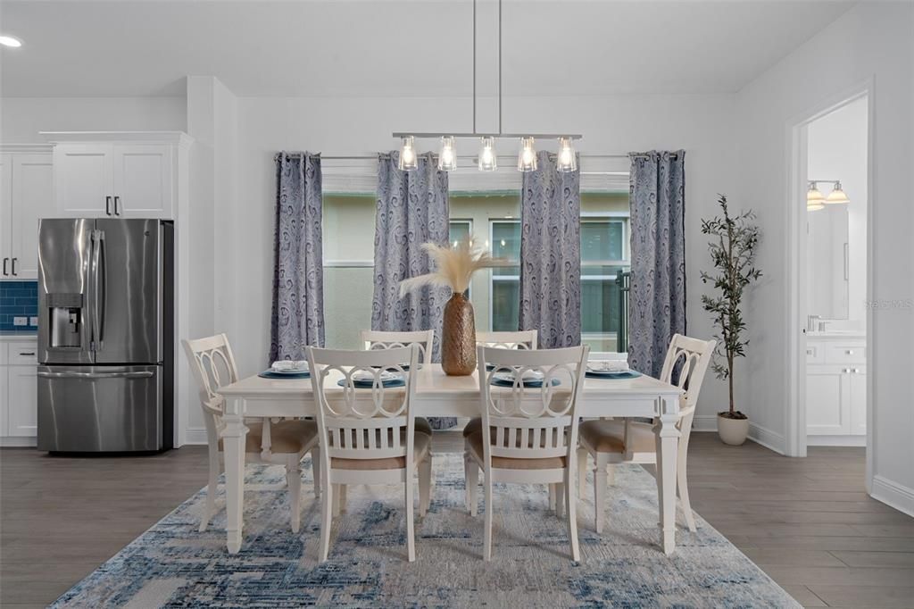 En Venta: $815,000 (4 camas, 3 baños, 3098 Pies cuadrados)