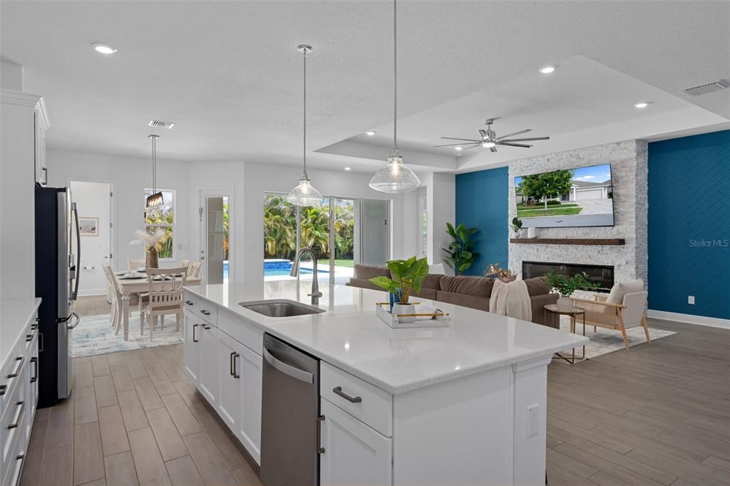 En Venta: $815,000 (4 camas, 3 baños, 3098 Pies cuadrados)