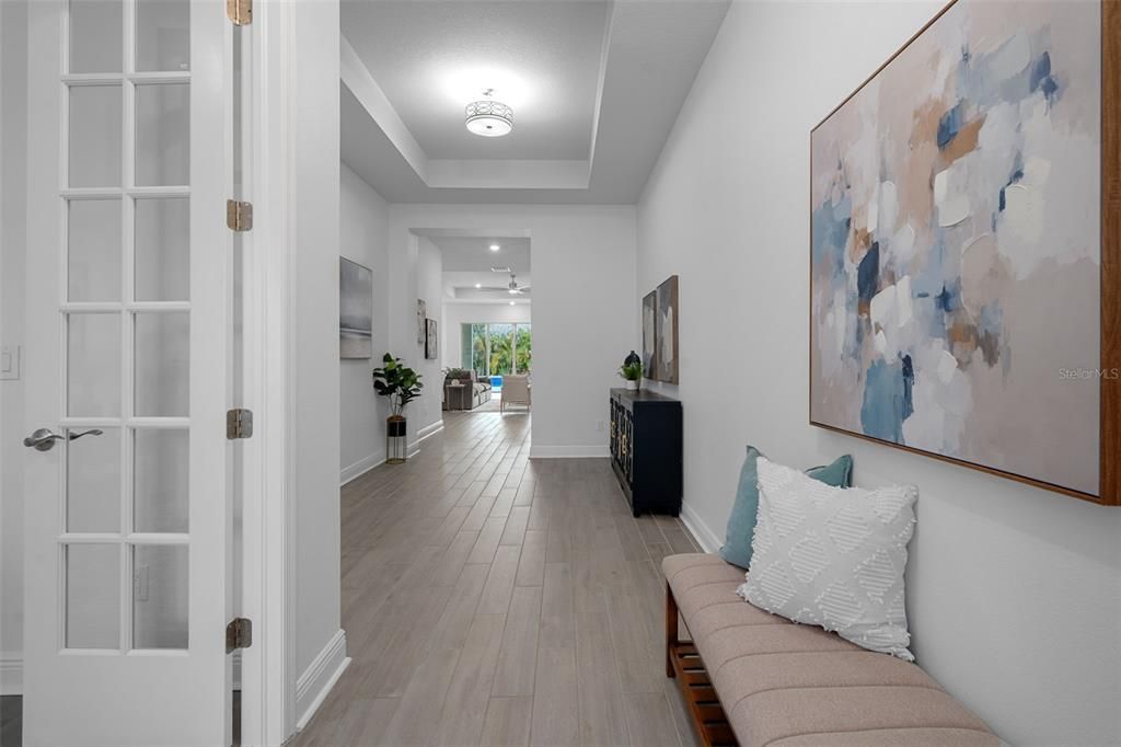 En Venta: $815,000 (4 camas, 3 baños, 3098 Pies cuadrados)