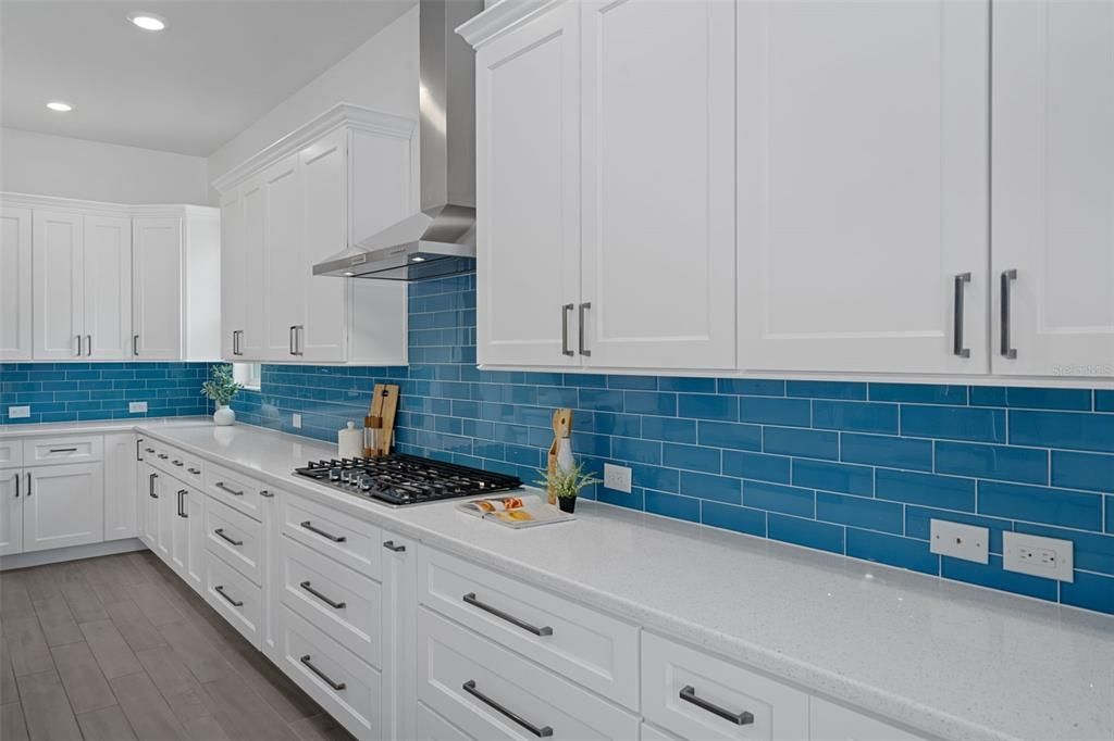 En Venta: $815,000 (4 camas, 3 baños, 3098 Pies cuadrados)