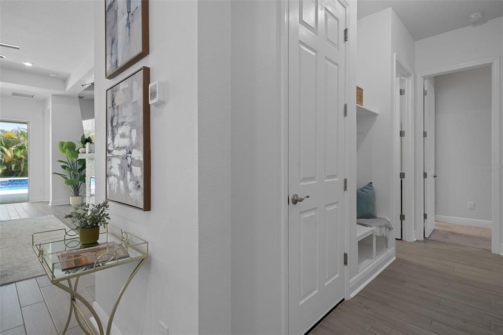 En Venta: $815,000 (4 camas, 3 baños, 3098 Pies cuadrados)