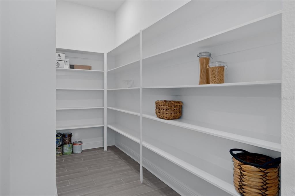 En Venta: $815,000 (4 camas, 3 baños, 3098 Pies cuadrados)