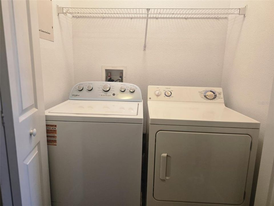 Activo con contrato: $1,995 (3 camas, 2 baños, 1495 Pies cuadrados)