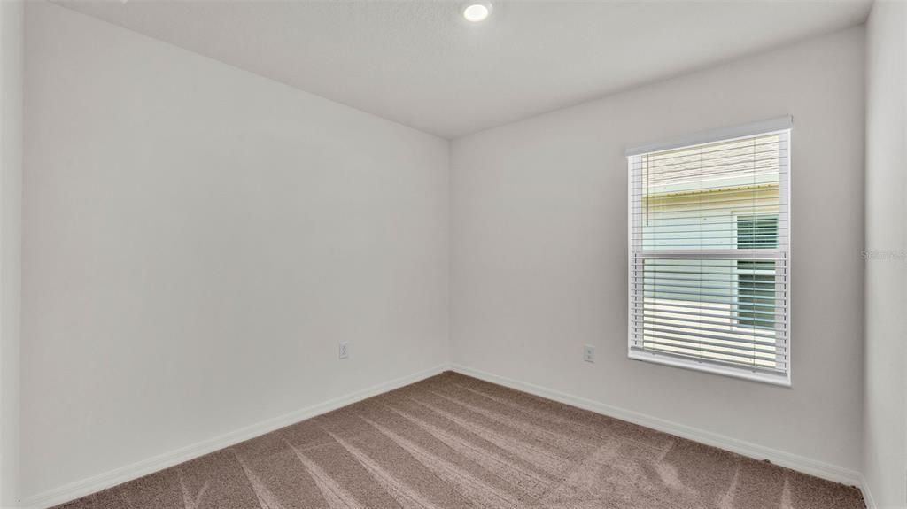 For Rent: $2,000 (4 beds, 2 baths, 1637 Square Feet)