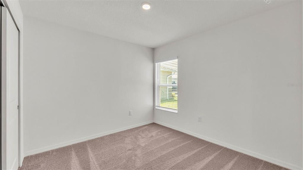 For Rent: $2,000 (4 beds, 2 baths, 1637 Square Feet)