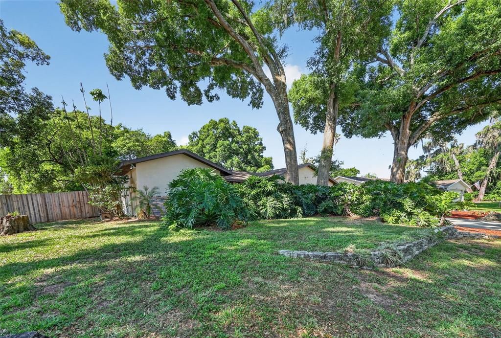 For Sale: $499,900 (4 beds, 2 baths, 2442 Square Feet)