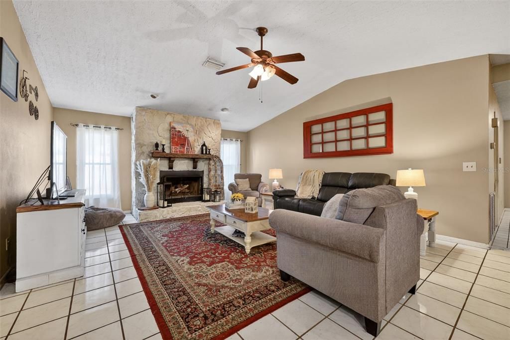For Sale: $499,900 (4 beds, 2 baths, 2442 Square Feet)