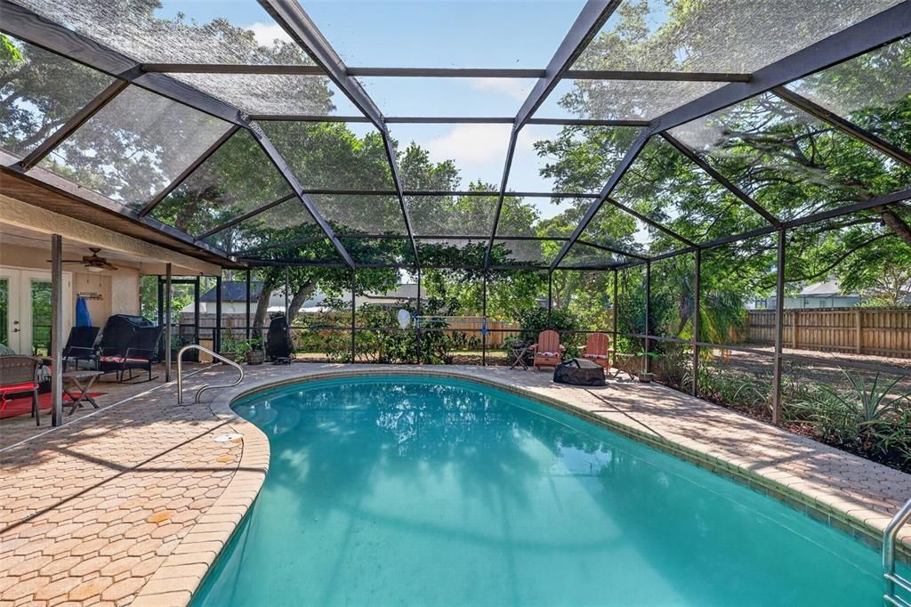 For Sale: $499,900 (4 beds, 2 baths, 2442 Square Feet)
