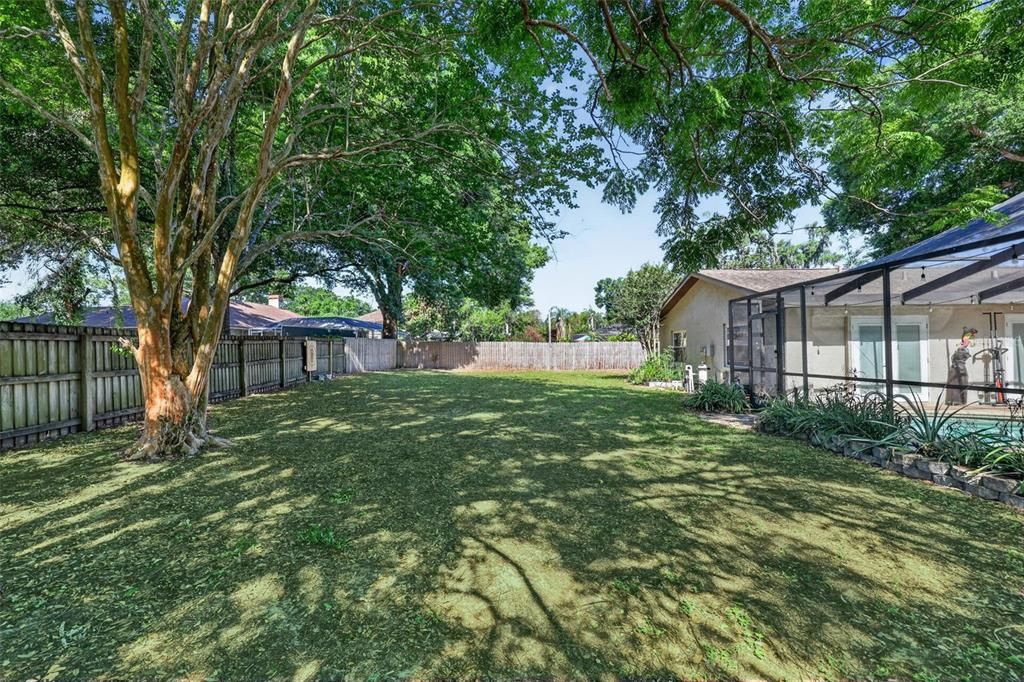 For Sale: $499,900 (4 beds, 2 baths, 2442 Square Feet)
