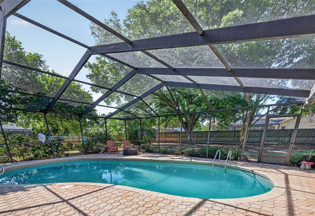 For Sale: $499,900 (4 beds, 2 baths, 2442 Square Feet)