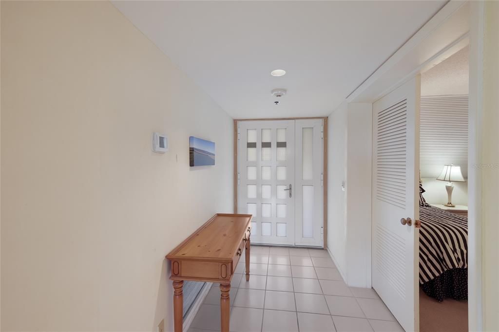 For Sale: $725,000 (2 beds, 2 baths, 1392 Square Feet)