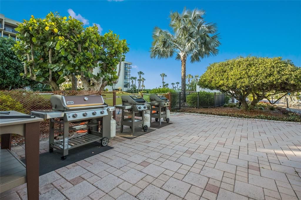 For Sale: $725,000 (2 beds, 2 baths, 1392 Square Feet)