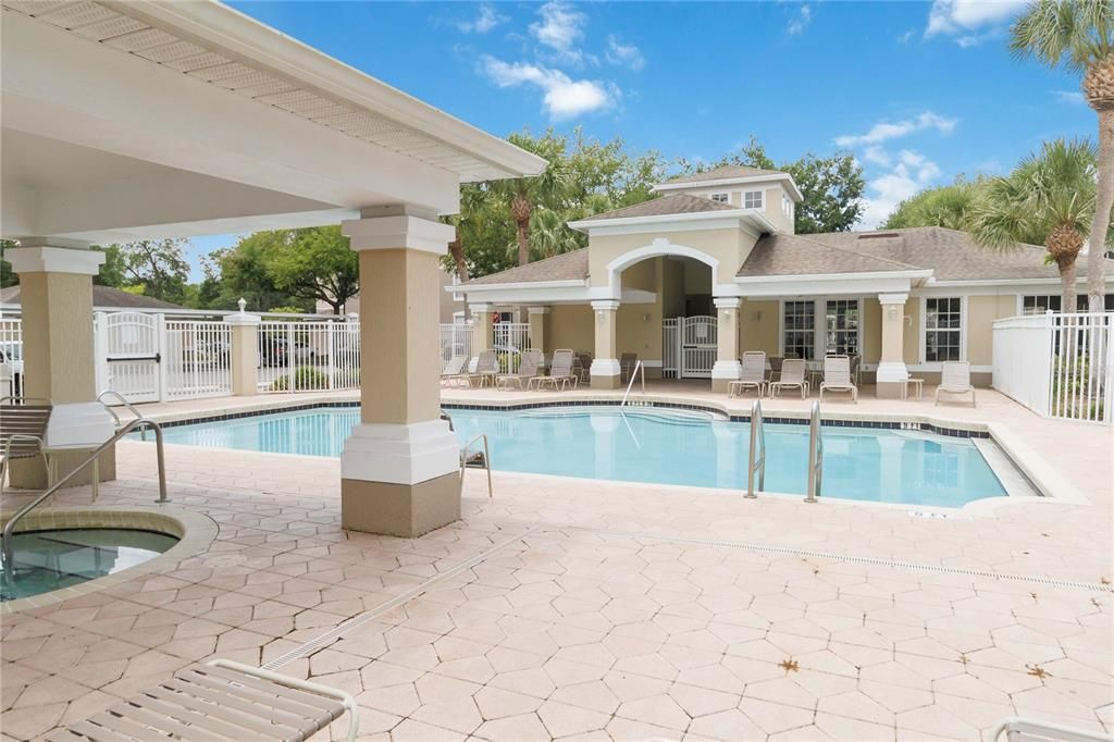 For Sale: $175,000 (2 beds, 2 baths, 1046 Square Feet)