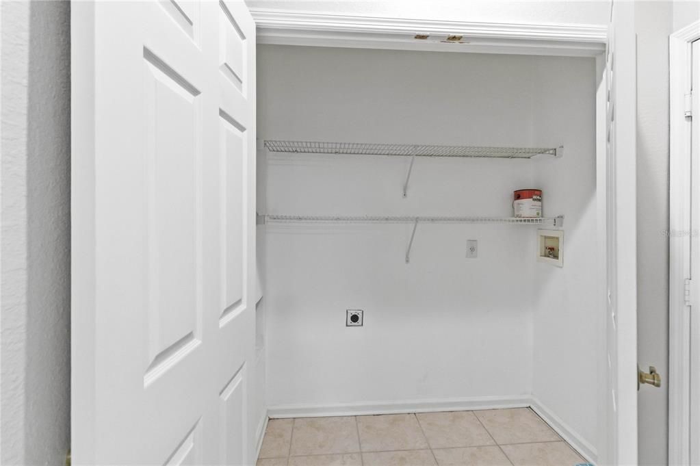 For Sale: $175,000 (2 beds, 2 baths, 1046 Square Feet)