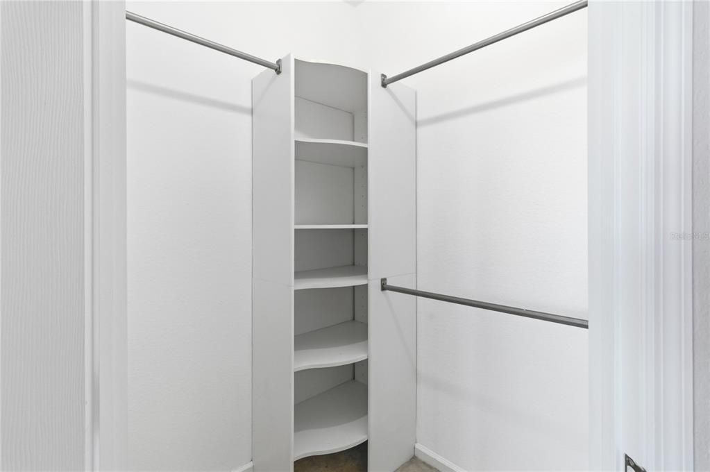 For Sale: $175,000 (2 beds, 2 baths, 1046 Square Feet)