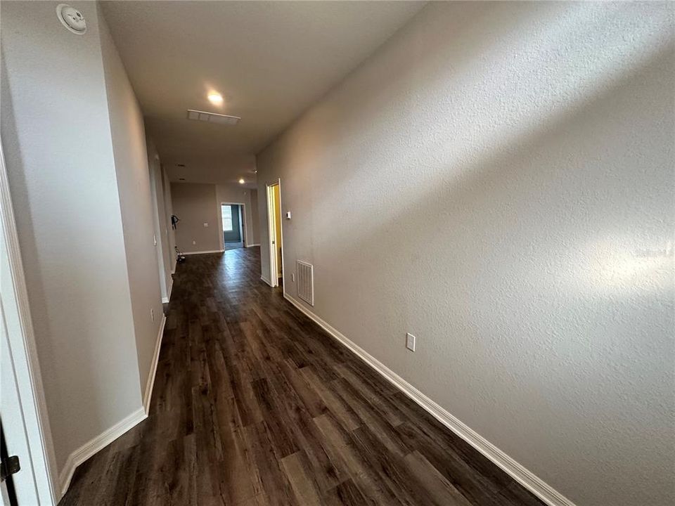 For Rent: $2,200 (4 beds, 2 baths, 2041 Square Feet)