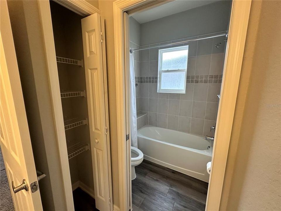 For Rent: $2,200 (4 beds, 2 baths, 2041 Square Feet)