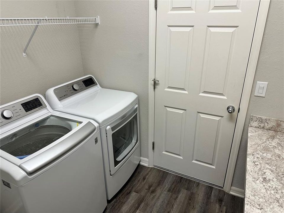 For Rent: $2,200 (4 beds, 2 baths, 2041 Square Feet)