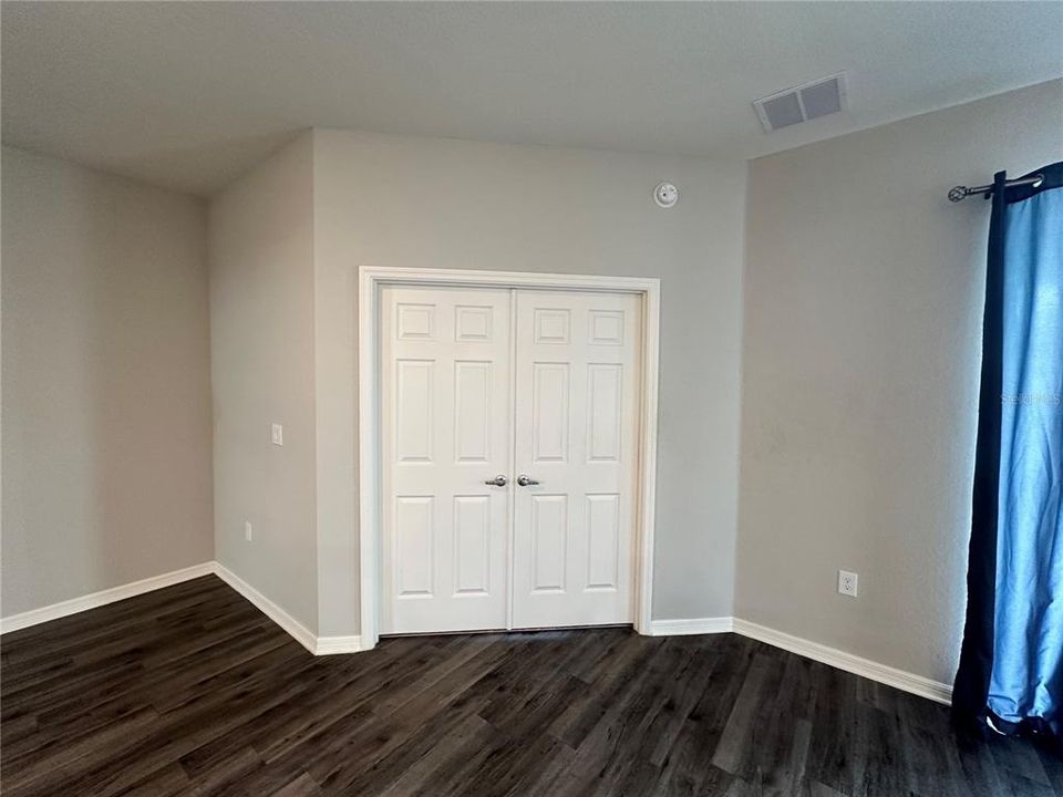 For Rent: $2,200 (4 beds, 2 baths, 2041 Square Feet)