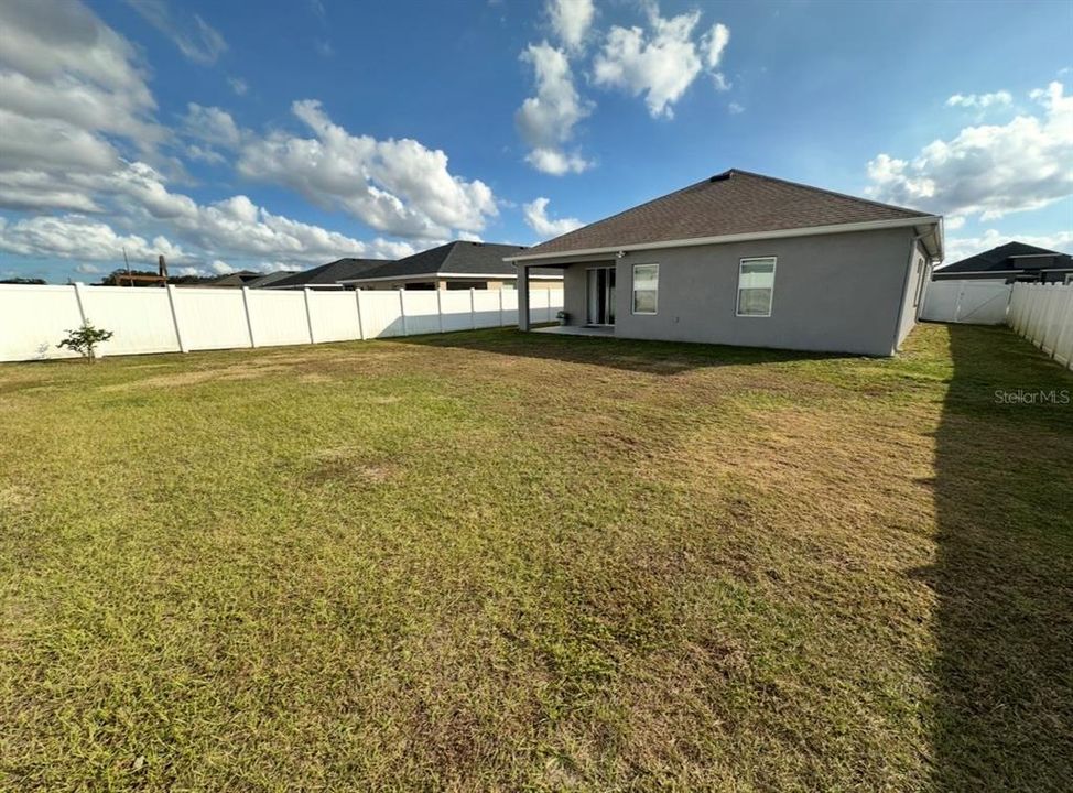 For Rent: $2,200 (4 beds, 2 baths, 2041 Square Feet)