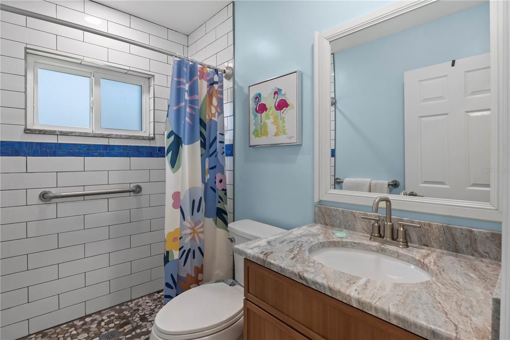 For Sale: $675,000 (2 beds, 1 baths, 1140 Square Feet)