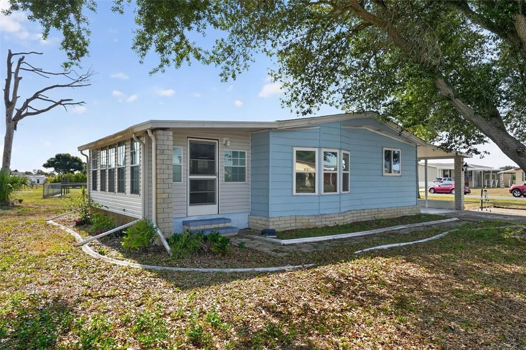 For Sale: $149,000 (2 beds, 2 baths, 1154 Square Feet)