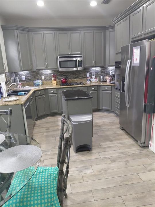 For Sale: $620,000 (5 beds, 3 baths, 2476 Square Feet)