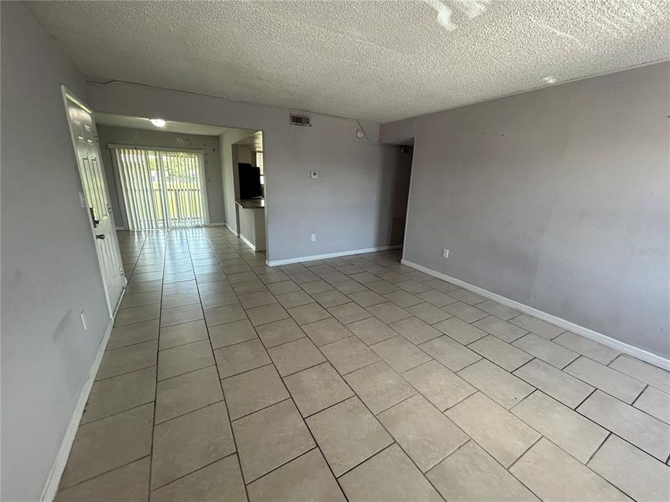 For Sale: $104,900 (3 beds, 2 baths, 1338 Square Feet)