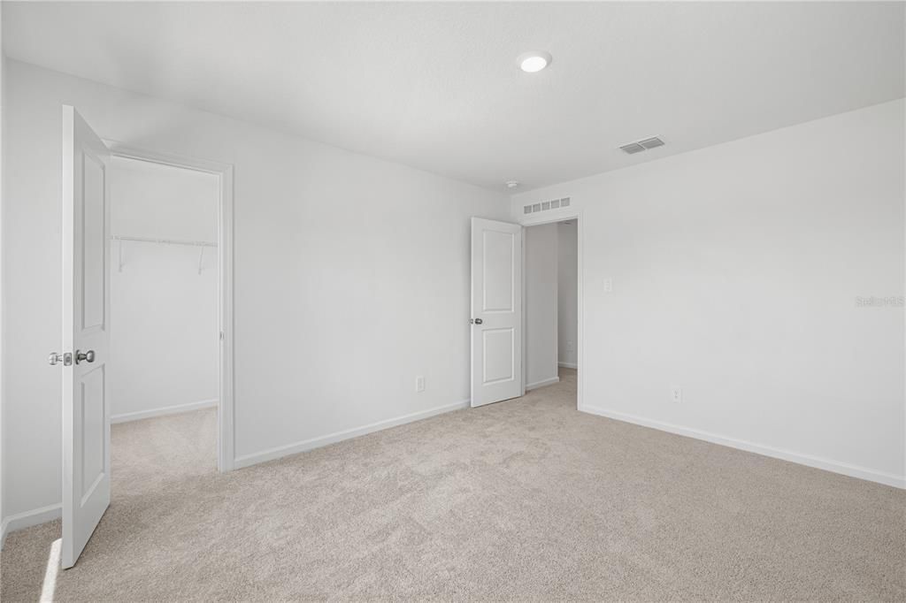 В аренду: $3,300 (5 спален, 3 ванн, 2601 Квадратных фут)