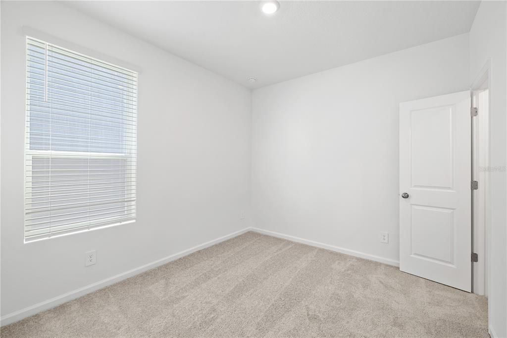 В аренду: $3,300 (5 спален, 3 ванн, 2601 Квадратных фут)