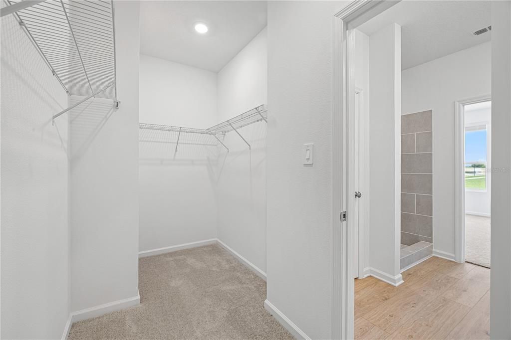 В аренду: $3,300 (5 спален, 3 ванн, 2601 Квадратных фут)