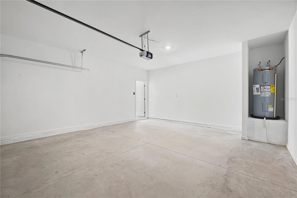 В аренду: $3,300 (5 спален, 3 ванн, 2601 Квадратных фут)