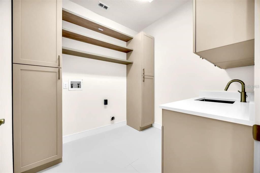 For Sale: $1,450,000 (4 beds, 4 baths, 3997 Square Feet)