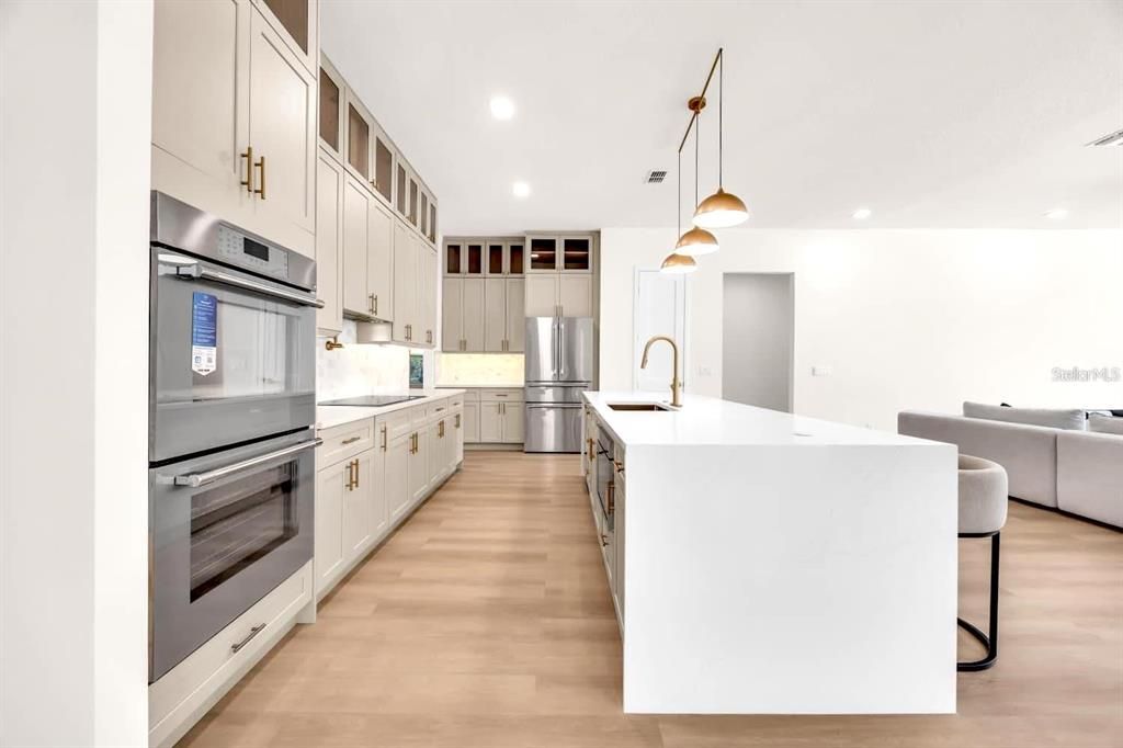 For Sale: $1,450,000 (4 beds, 4 baths, 3997 Square Feet)