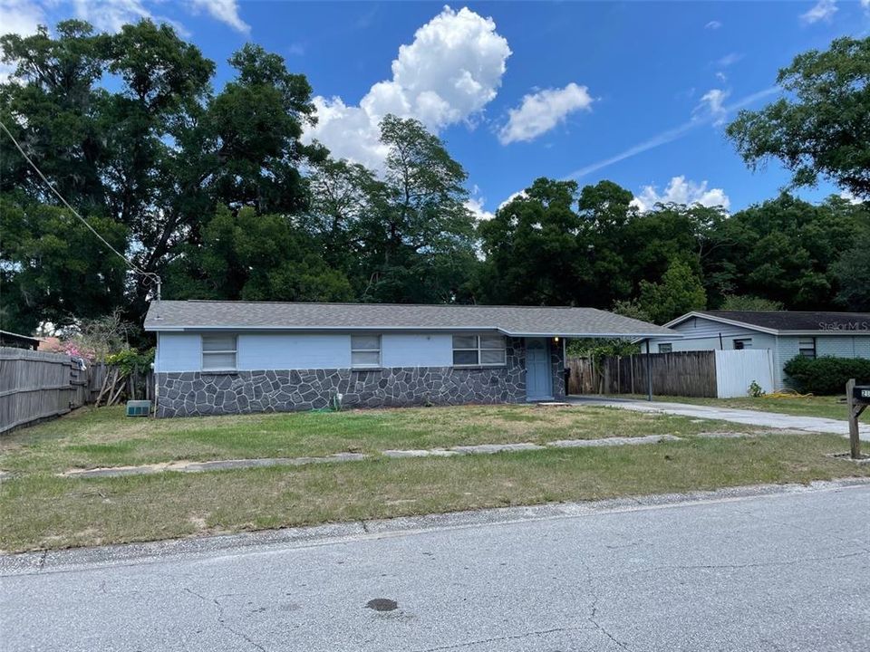 For Rent: $1,750 (3 beds, 2 baths, 1040 Square Feet)