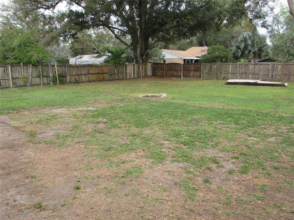 For Rent: $1,750 (3 beds, 2 baths, 1040 Square Feet)