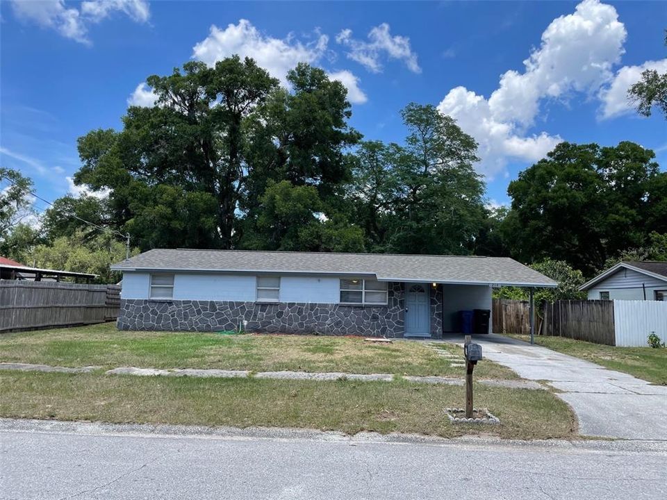 For Rent: $1,750 (3 beds, 2 baths, 1040 Square Feet)