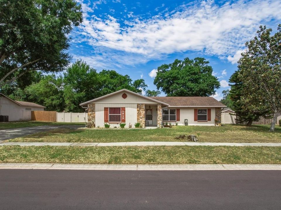 Active With Contract: $350,000 (4 beds, 2 baths, 1853 Square Feet)